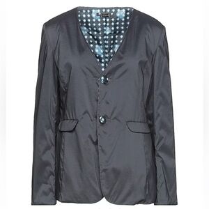 Armani Collezioni Woman Reversible Blazer
Midnight blue and DOT patterned. 8